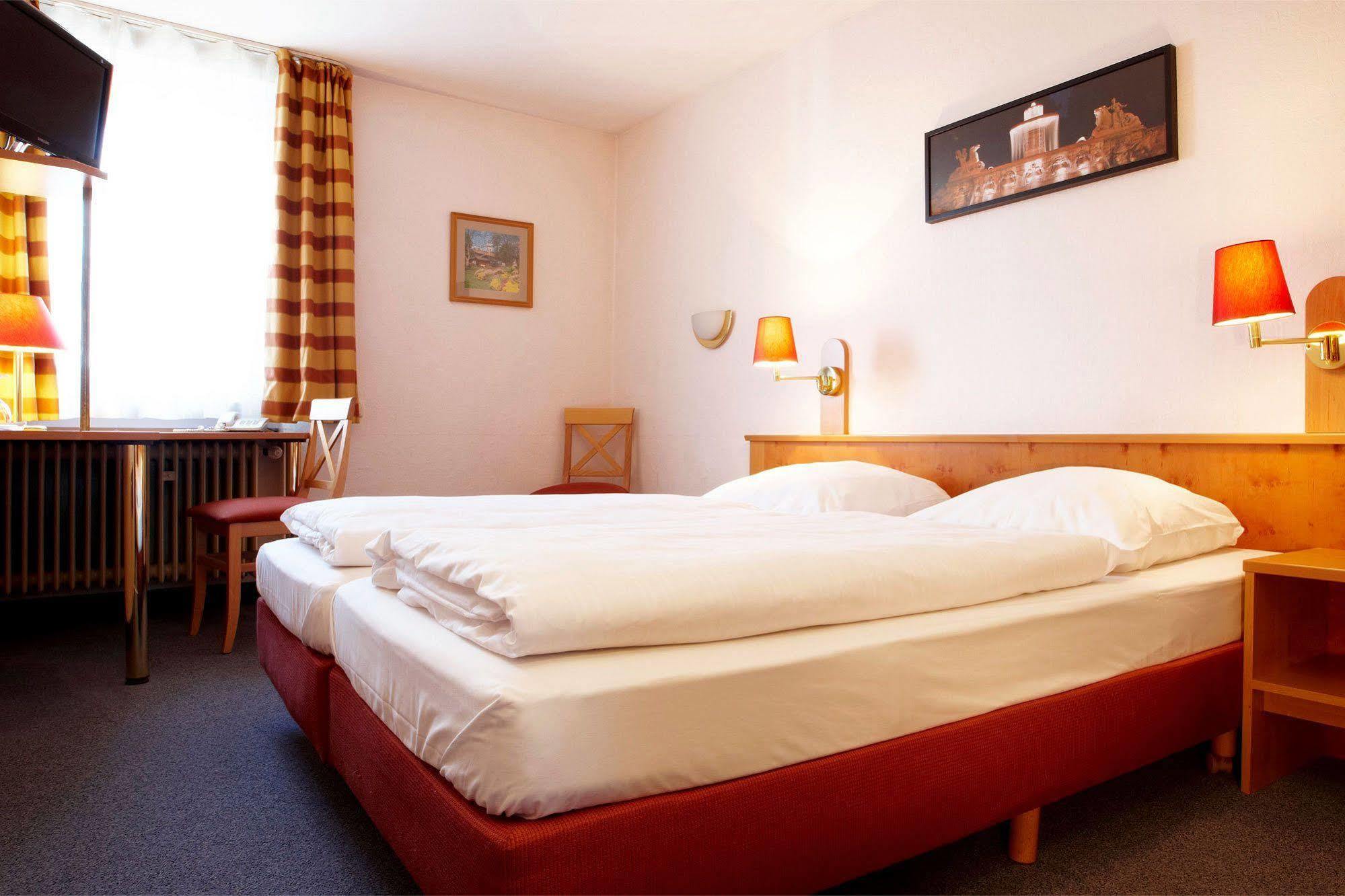 Smart Stay Hotel Schweiz Мюнхен Экстерьер фото